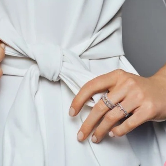 Pandora Enchanted crown ring - Picture 3 of 6